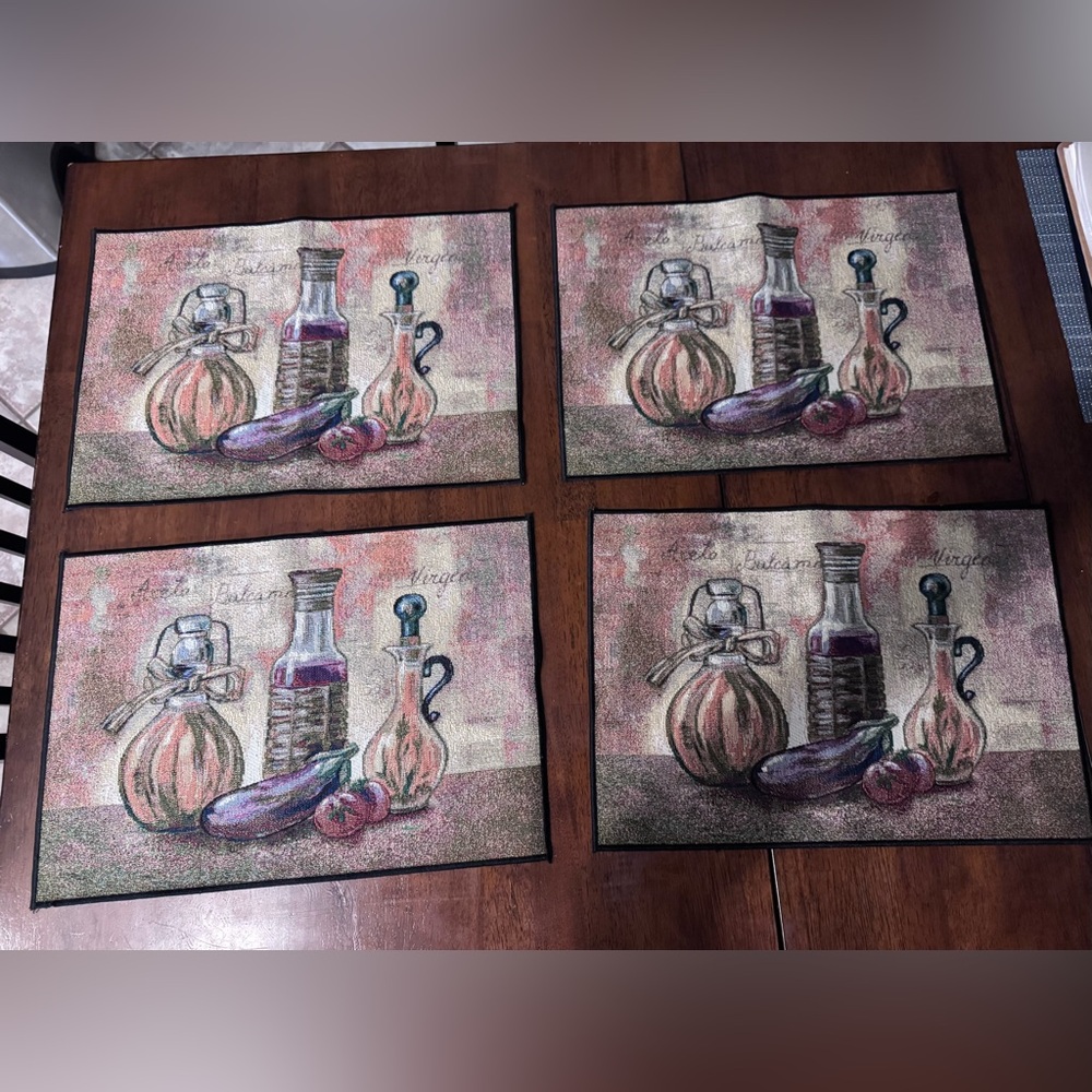 Beautiful Tapestry Doily Placemat Set of 4 -Vinegar 17 1/2 x 12
